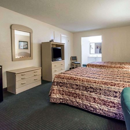 Rodeway Inn Gainesville - University Area Eksteriør billede