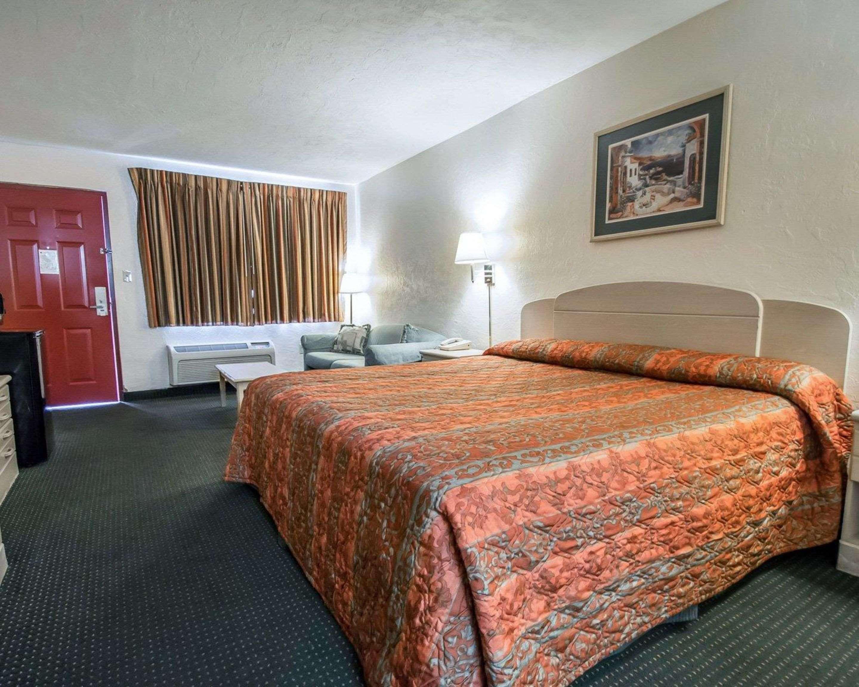 Rodeway Inn Gainesville - University Area Eksteriør billede
