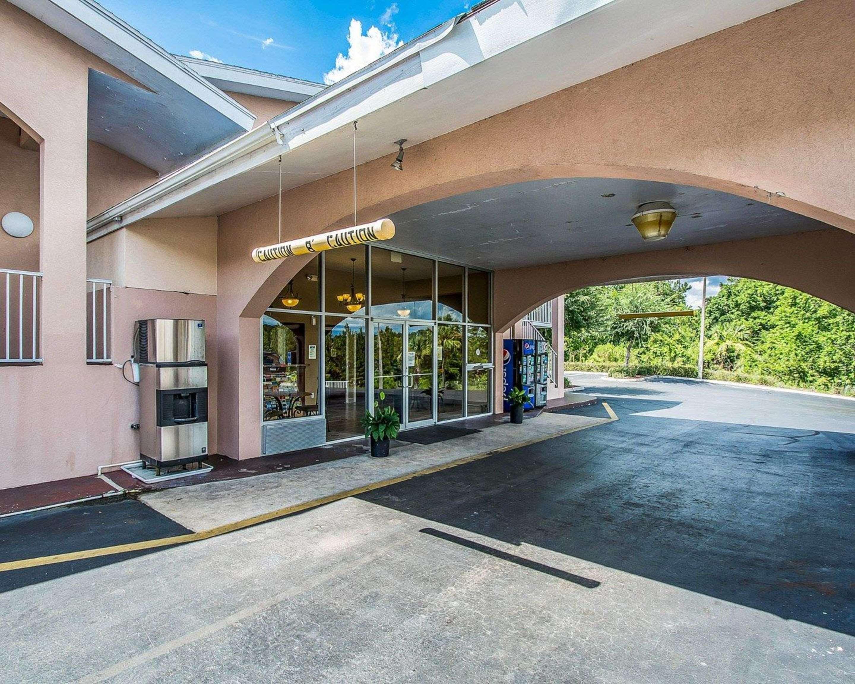 Rodeway Inn Gainesville - University Area Eksteriør billede