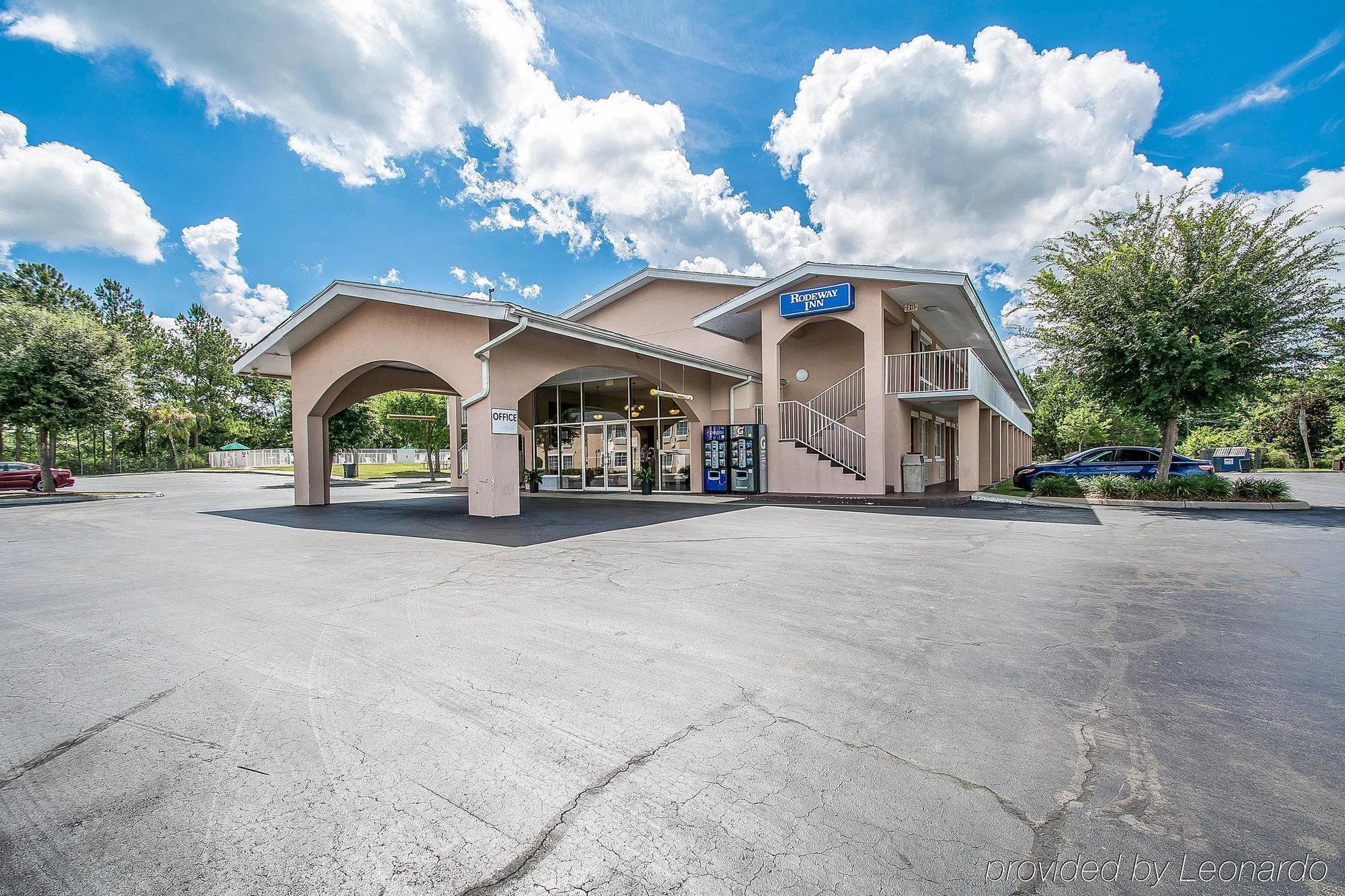 Rodeway Inn Gainesville - University Area Eksteriør billede